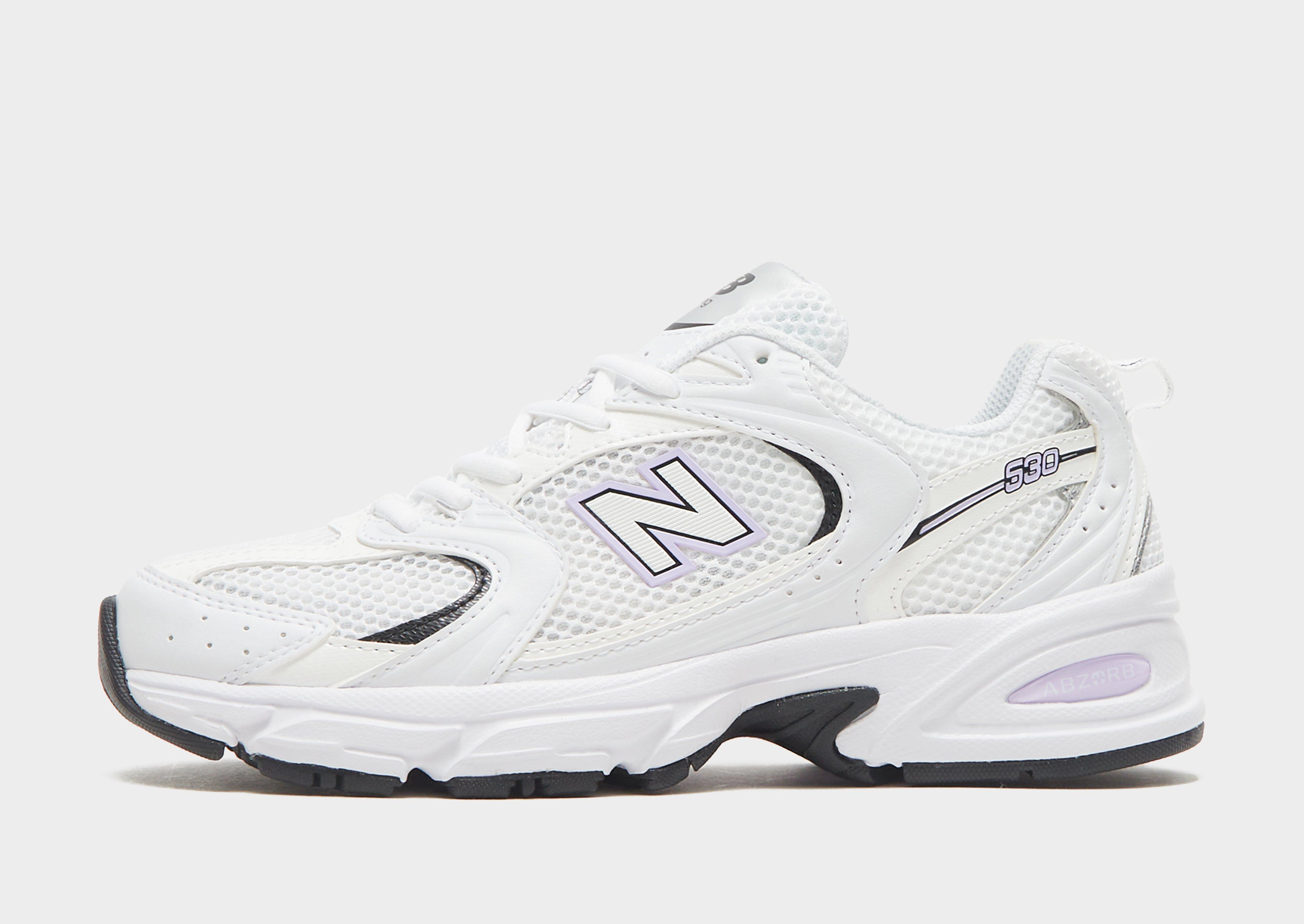 New Balance 530 Trainers In White Green