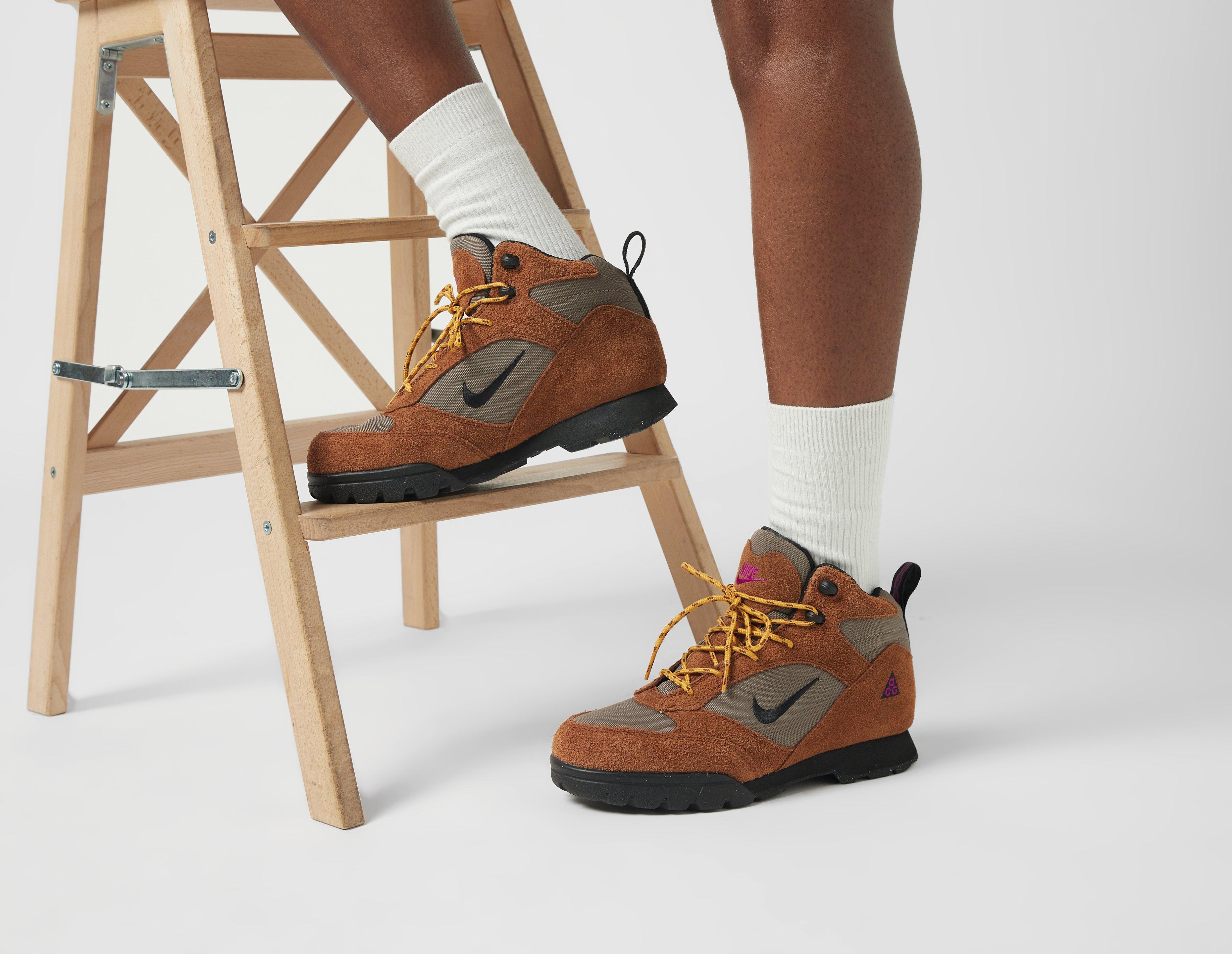 Brown Nike ACG Torre Mid Waterproof size?