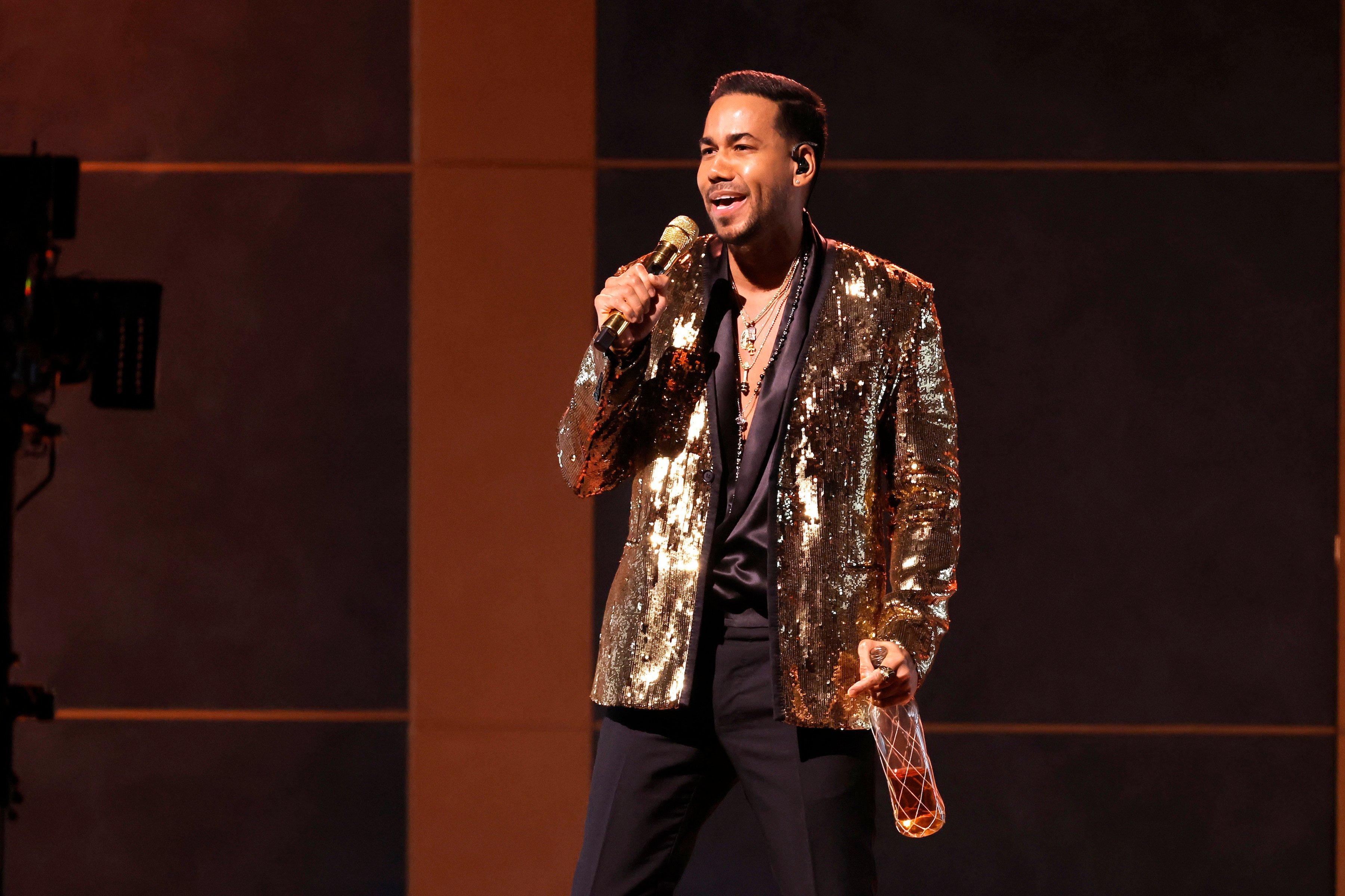 2022 Latin GRAMMYs Romeo Santos Gets A Buzz On With Captivating "Bebo