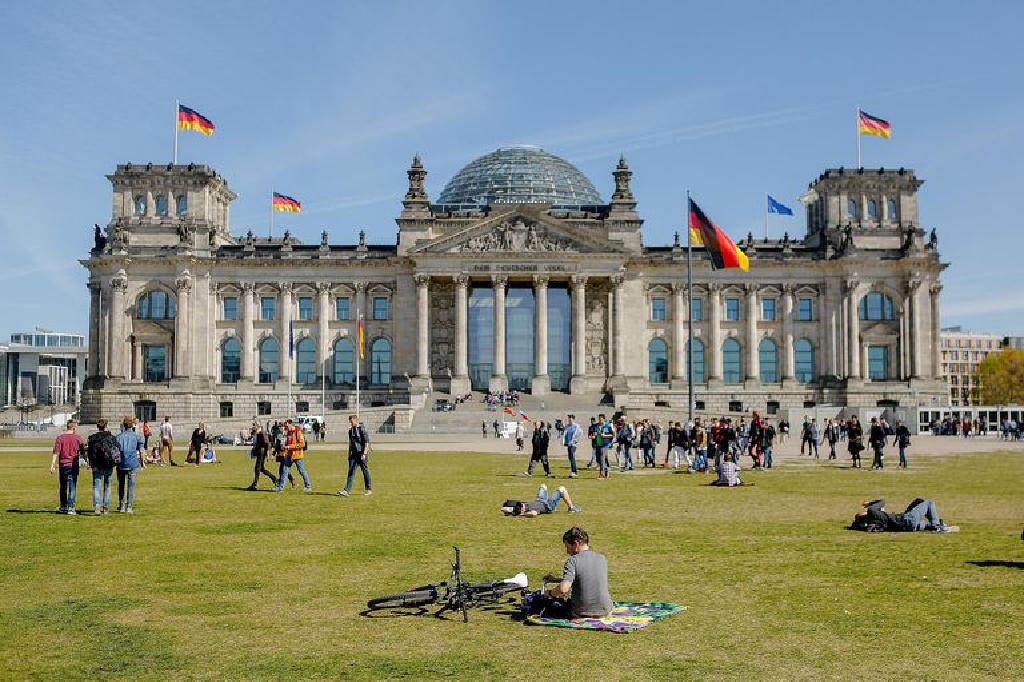 Capitalul Germaniei Se MutÄ De La Bonn La Berlin