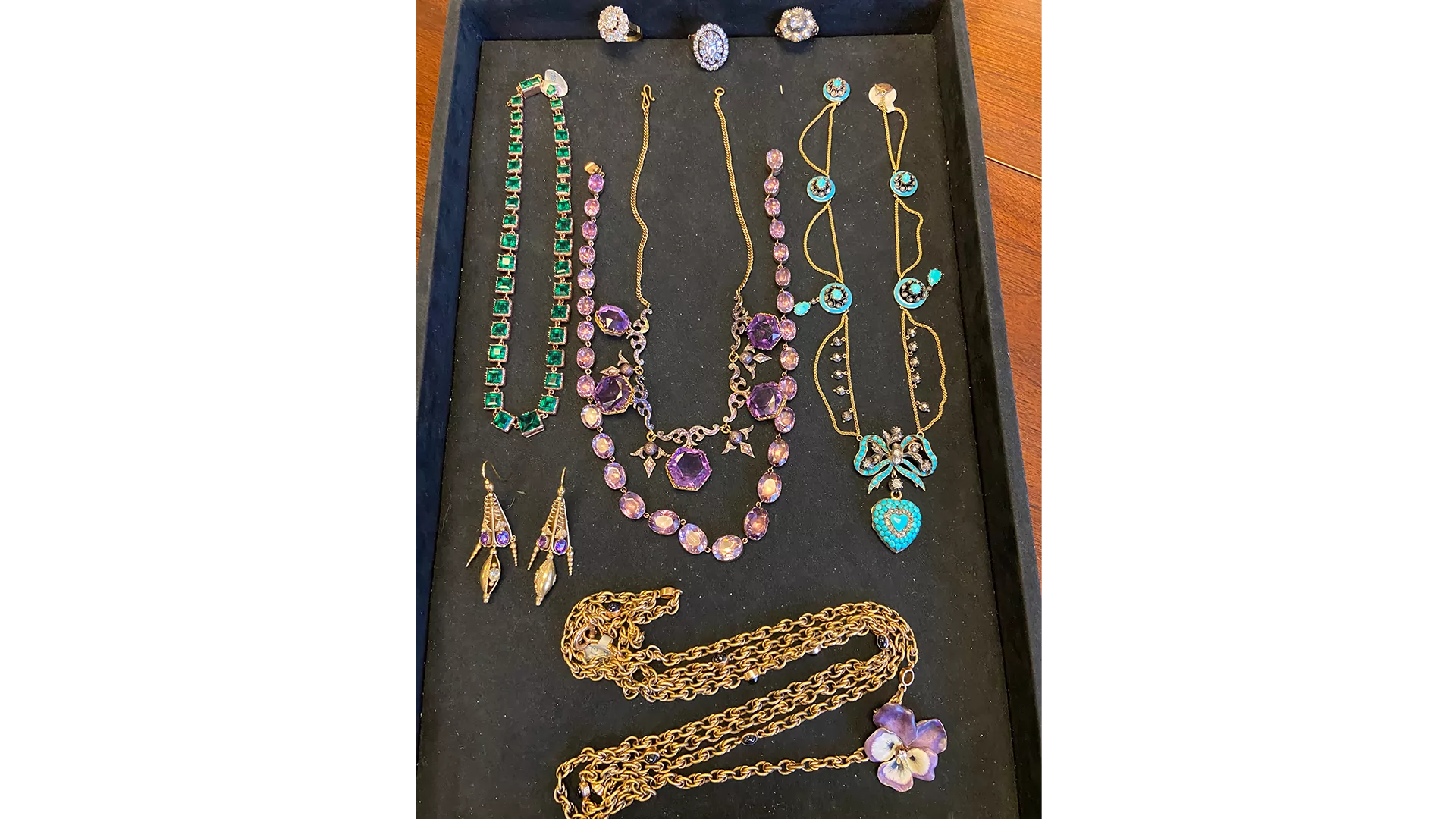 How to Wear Antique Jewelry in the Modern World IAJA International