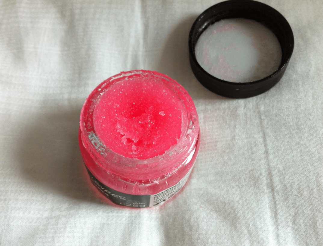 I am a girl and i like it ! J'suis une ado, je m'apelle