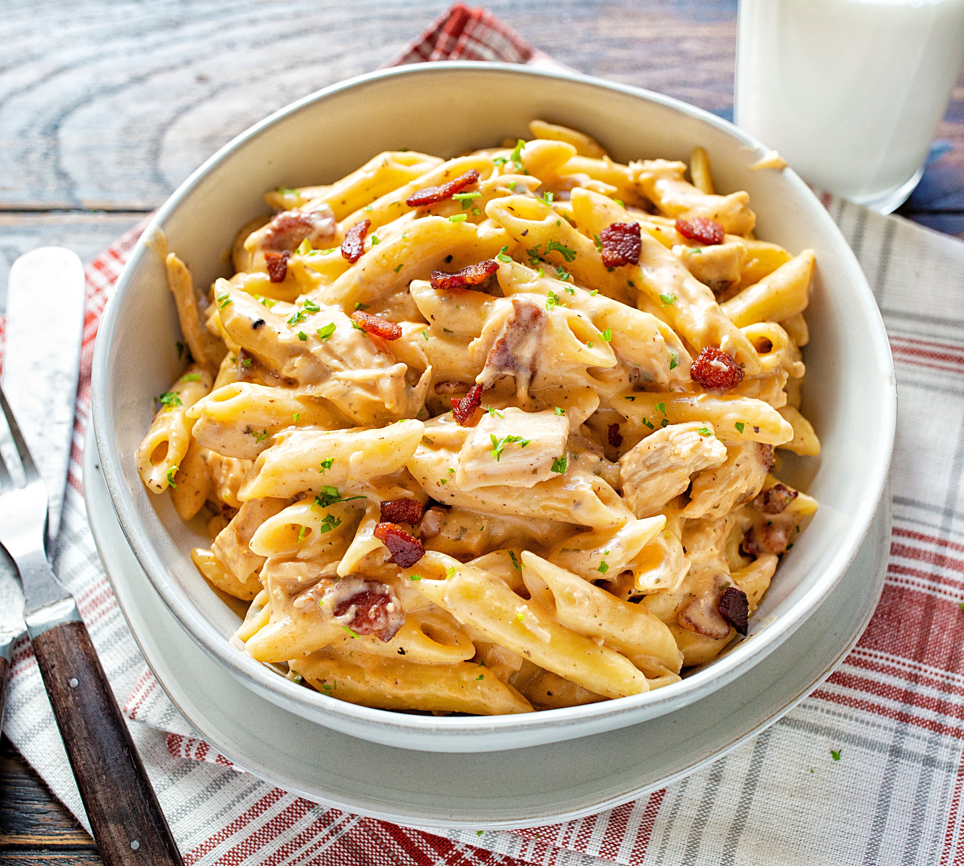 Cheesy Ranch Chicken Pasta i am baker