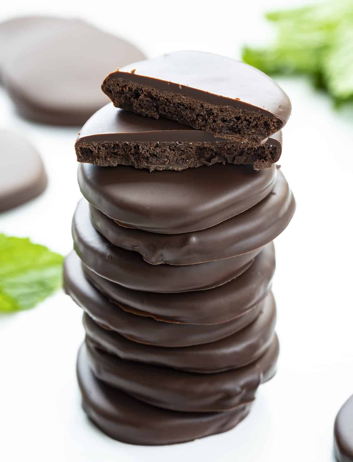 Chocolate Dipped Wafers {Thin Mint Copycat} i am baker
