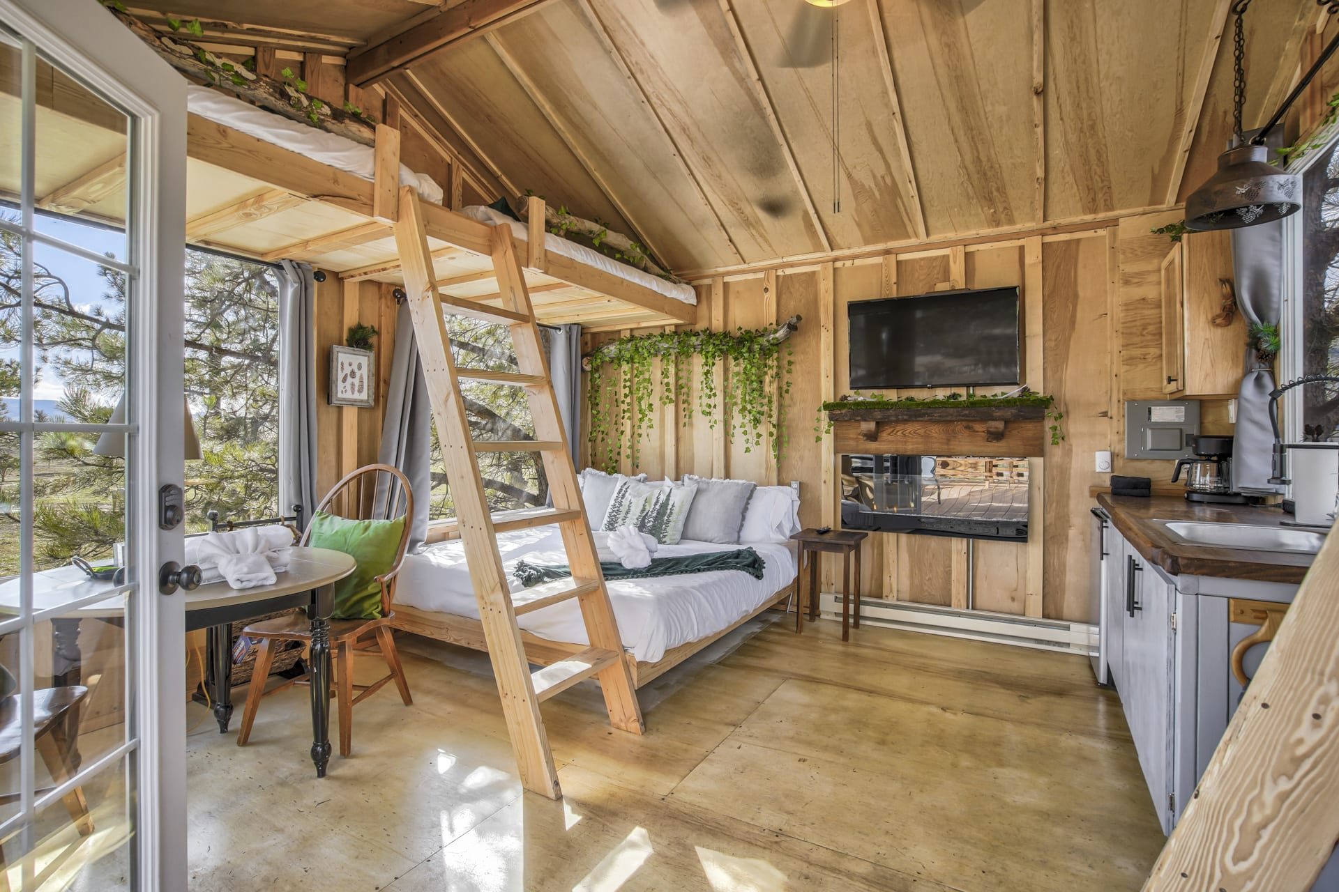 Airbnb Treehouses Colorado Springs Hoste