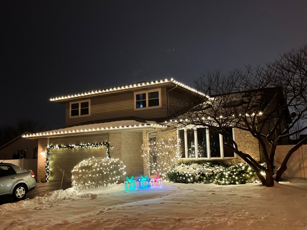Custom Christmas Lighting Glen Ellyn IL