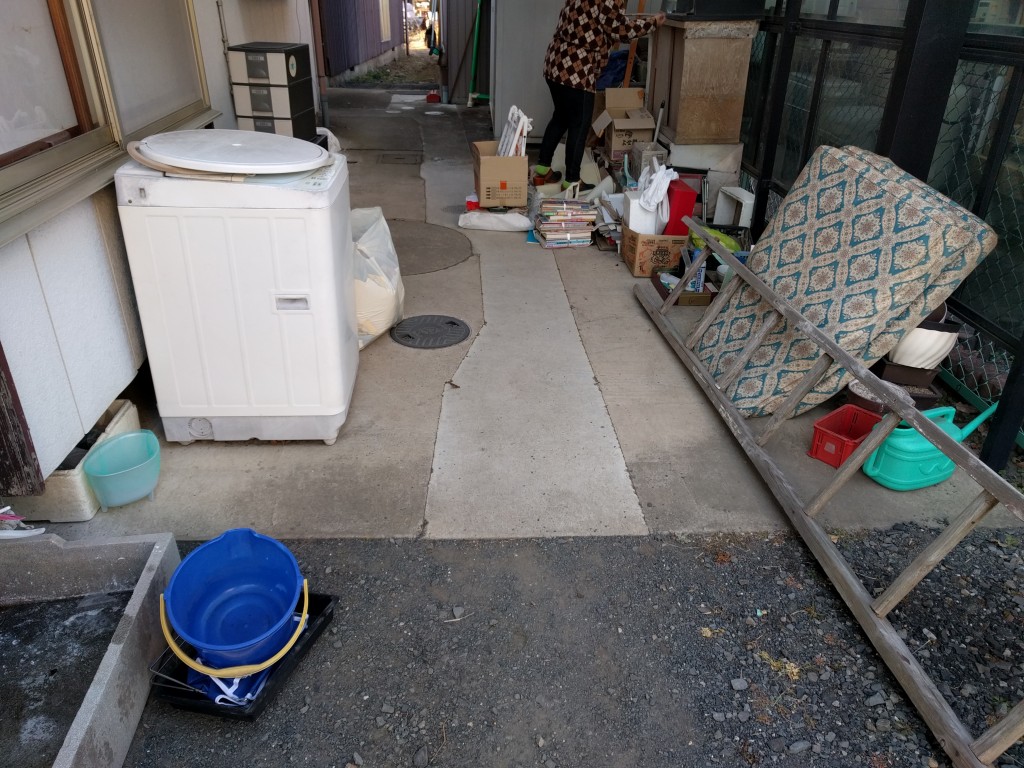 【城里町】家の取り壊しで大量に出た不用品の回収・処分 お客様の声 【公式】不用品回収なら茨城片付け110番｜粗大ゴミ回収・ゴミ屋敷・遺品