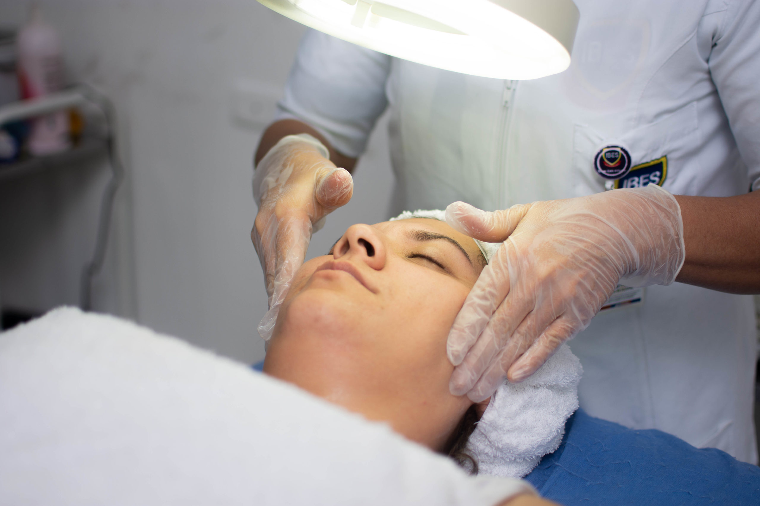 Técnico Laboral Por Competencias En Cosmetología Y Estética Integral