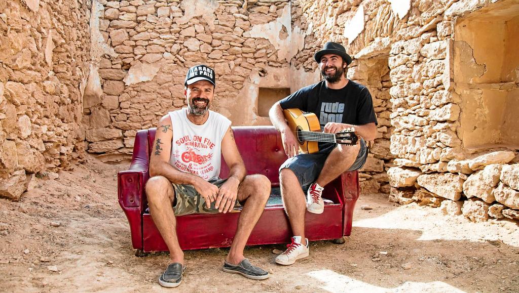 Jah Chango y Jarabe de Palo juntos en un ‘Sofá de cuero’