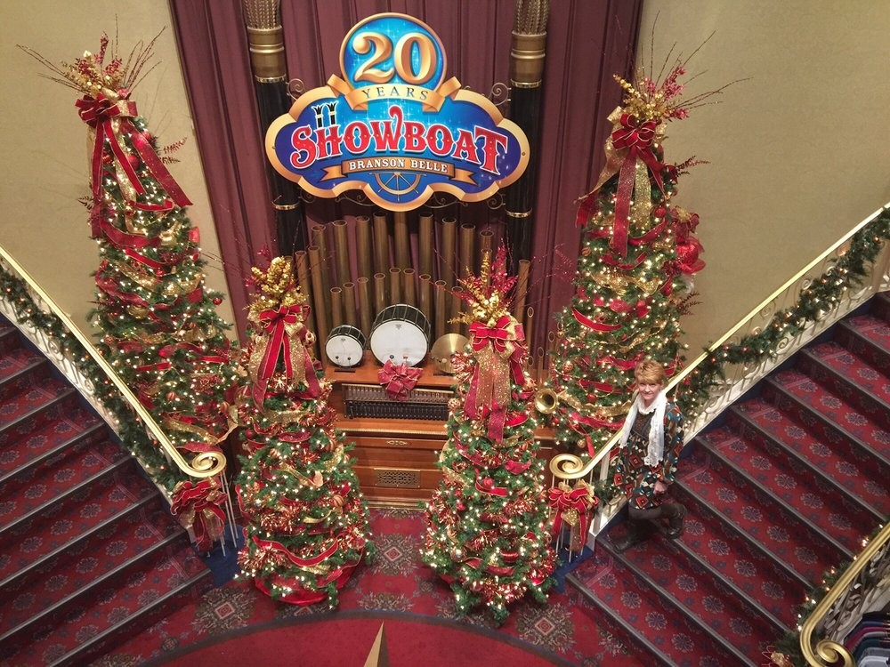 Showboat Branson Belle