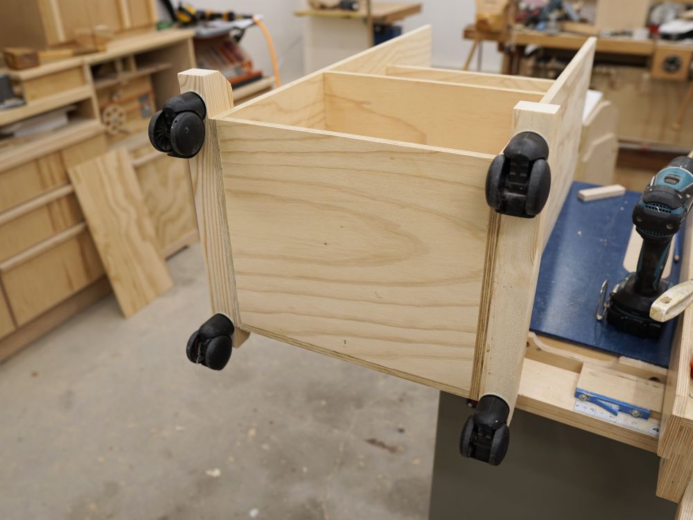 Making A Stand For The Belt Sander IBUILDIT.CA