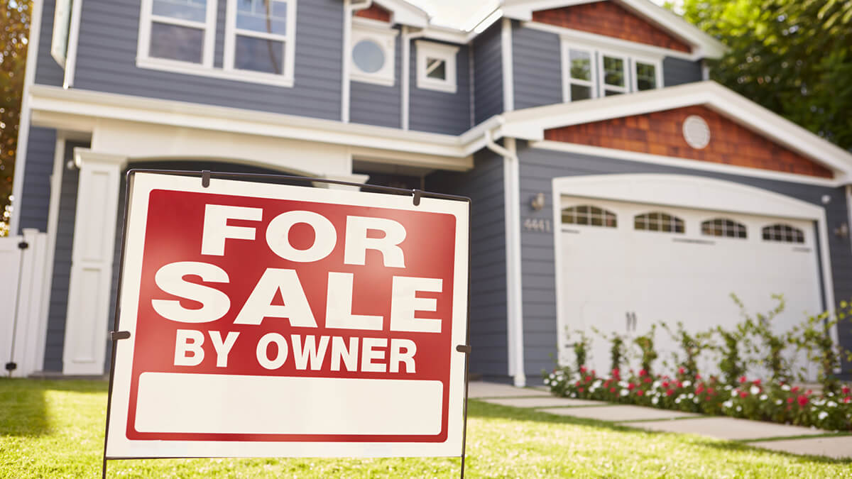 How to Sell Your House While Living in It In Today's Market