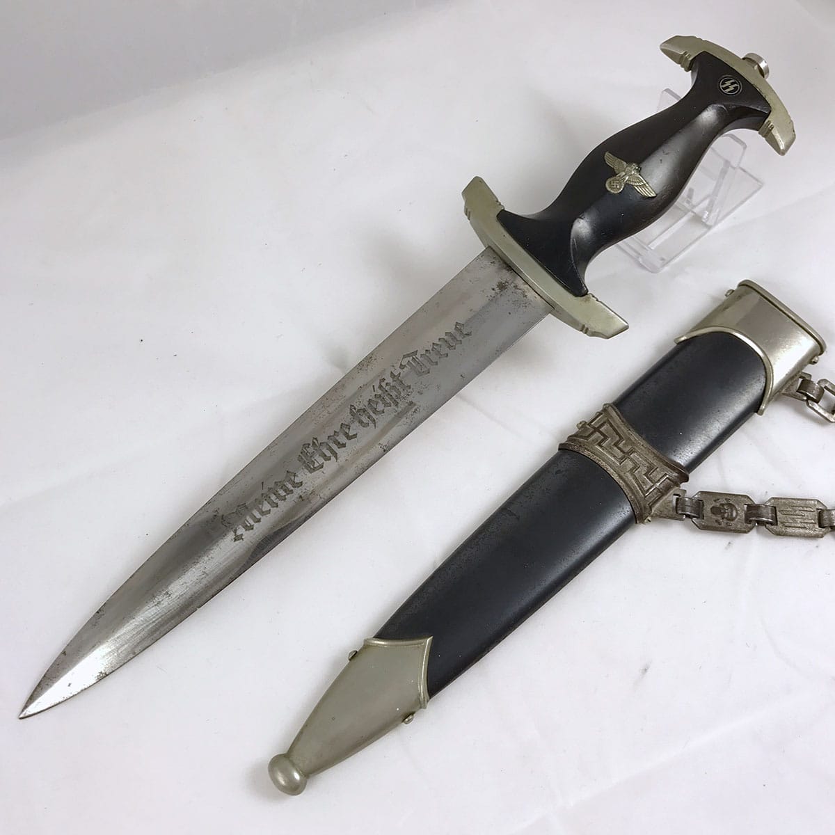 Type I Chained SS Dagger
