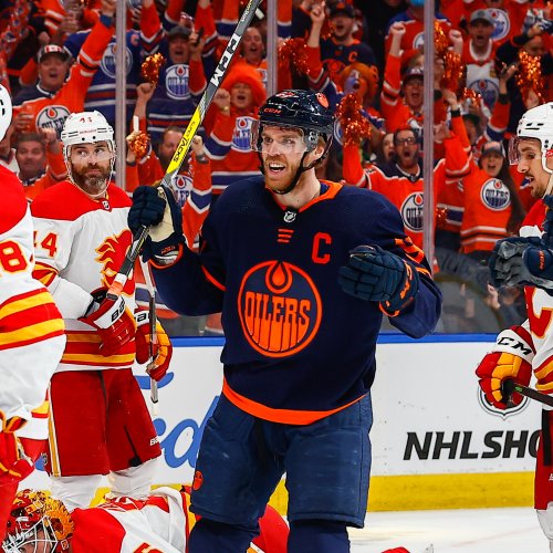 Oilers' Connor McDavid Compared to Gretzky, Lemieux as Playoff