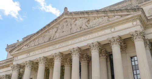 Do presidents have the right to withhold privileged material from