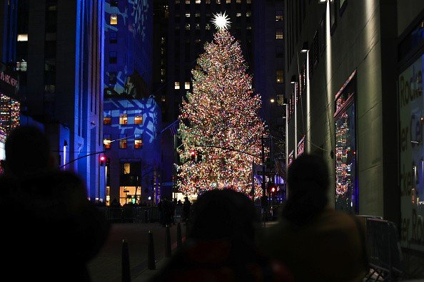 Rockefeller Christmas Tree Unveiled Flipboard