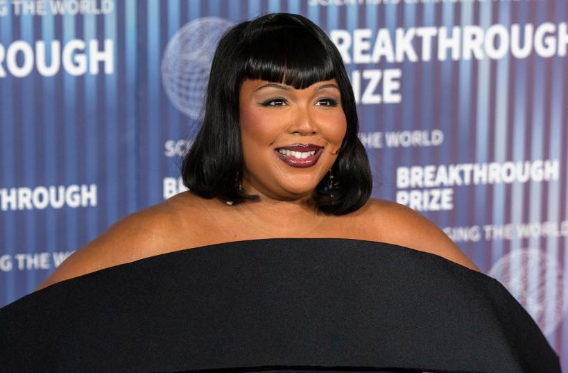 Lizzo's 'Weight Loss' Halloween Costume Is The Ultimate Clapback And
