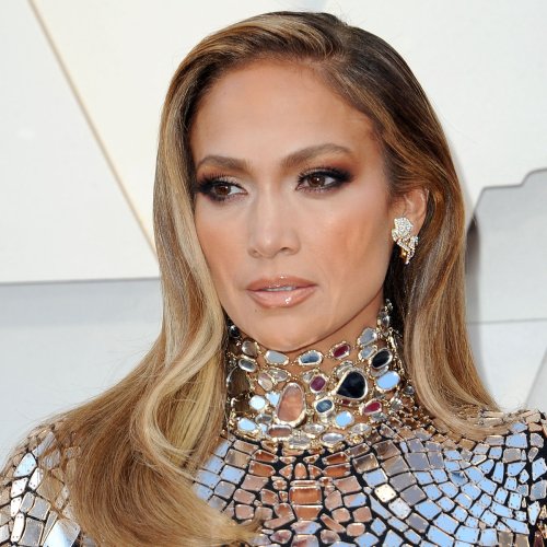 Jennifer Lopez's Real Skin Texture Revealed After She Credited 'Olive
