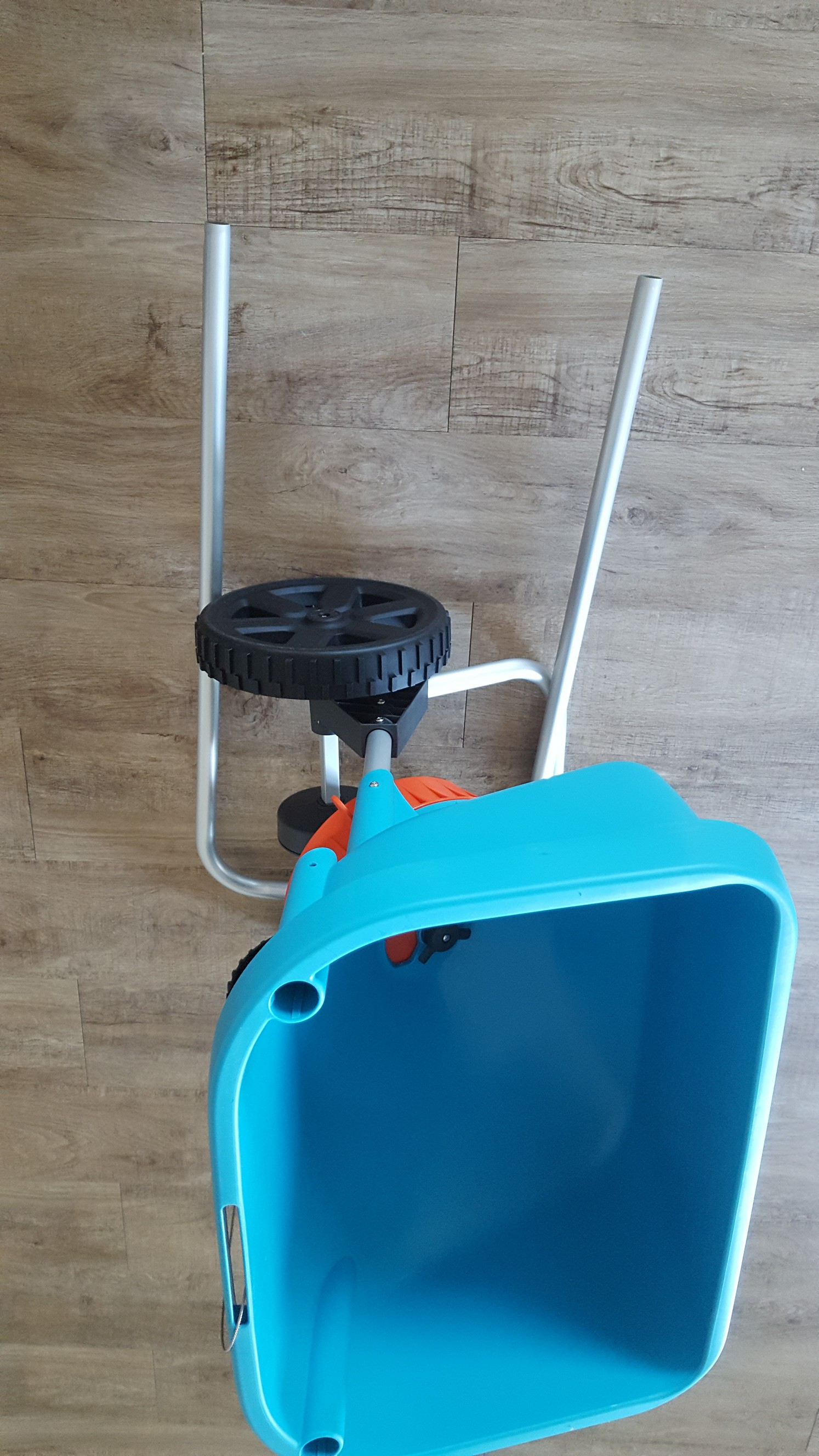 Gardena Streuwagen XL barabulkin — LiveJournal