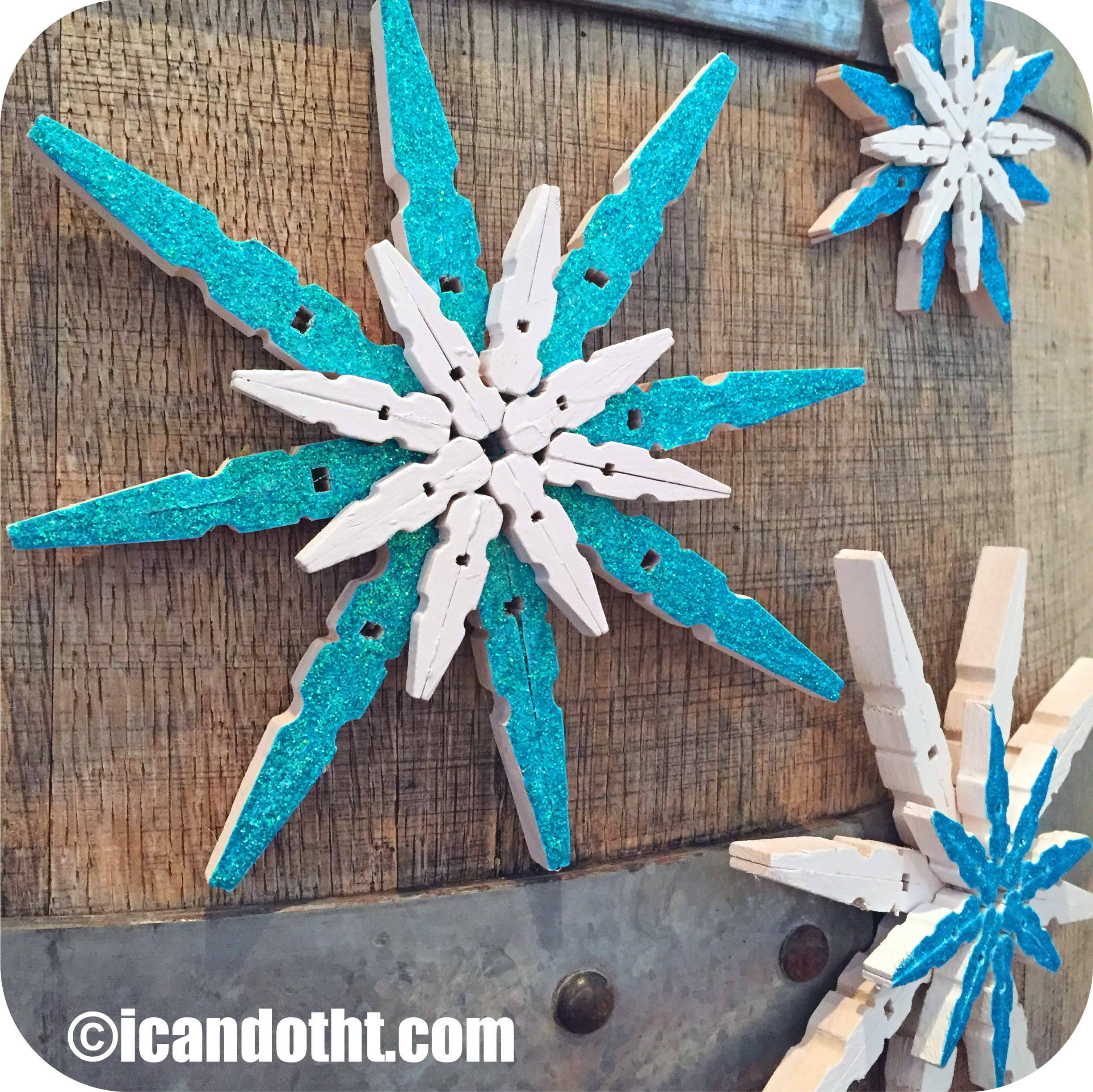 DIY Clothes Peg Snowflakes I can do that!
