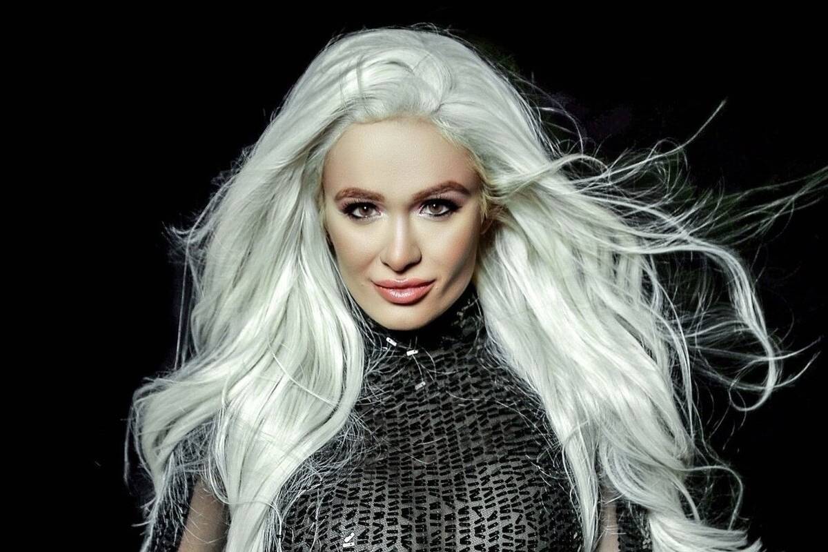 Ex-WWE star Scarlett Bordeaux poses for raunchy magazine photoshoot