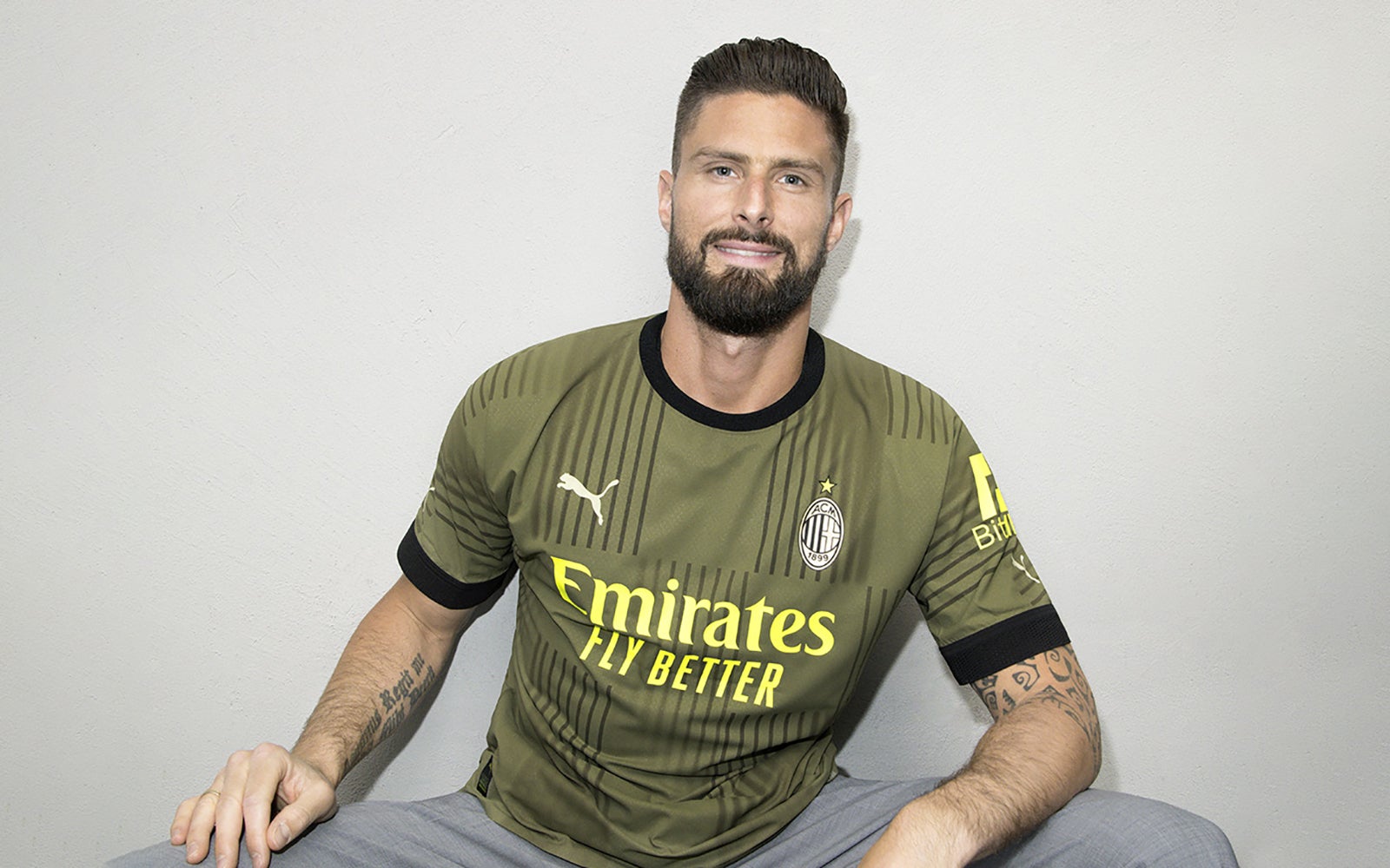 AC Milan will debut their new third kit against Bologna tonight photos