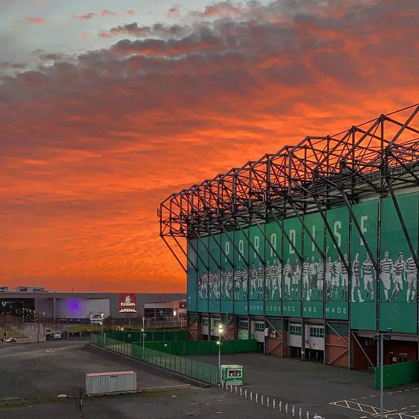 Photo Stunning Glasgow sunset at Celtic Park