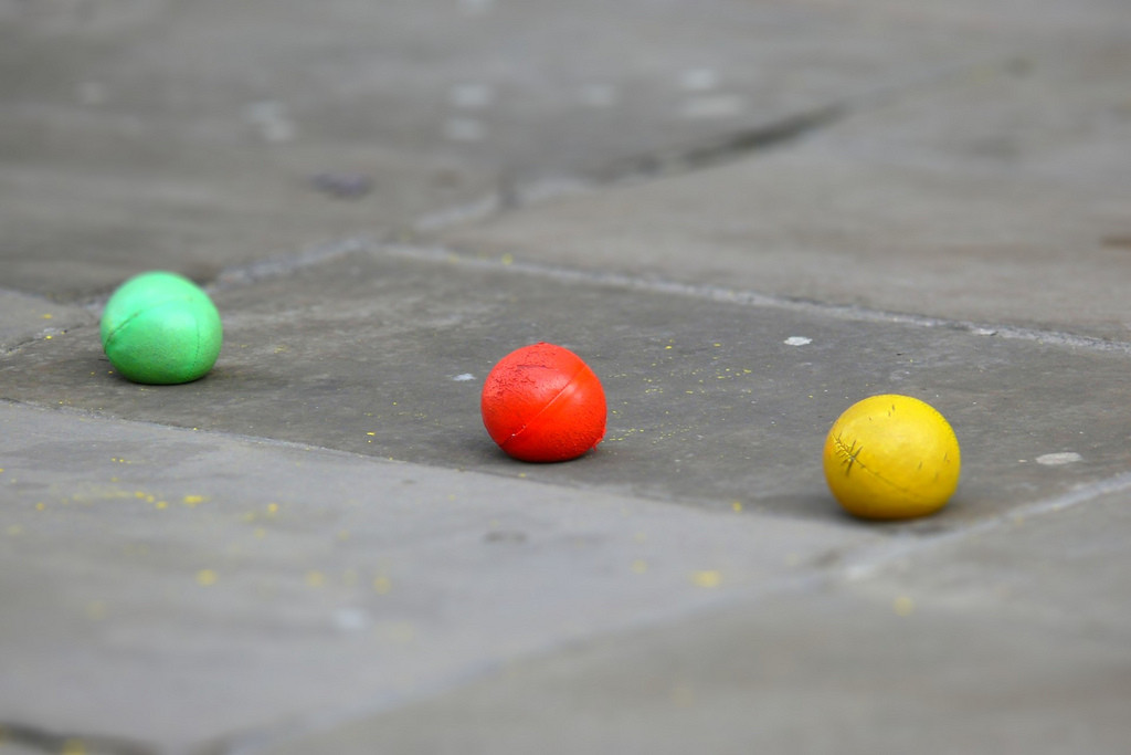 003 Juggling New Names Icebreaker Box