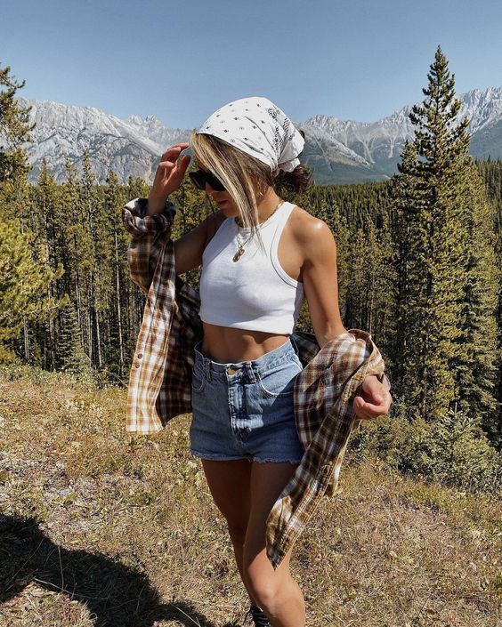 How to Look Cute While Camping 