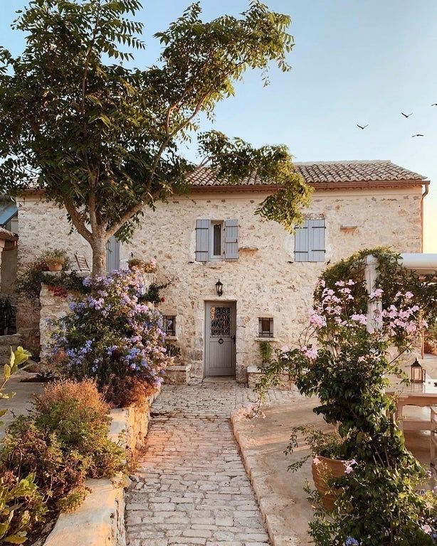 Modern Mediterran Decor Inspo