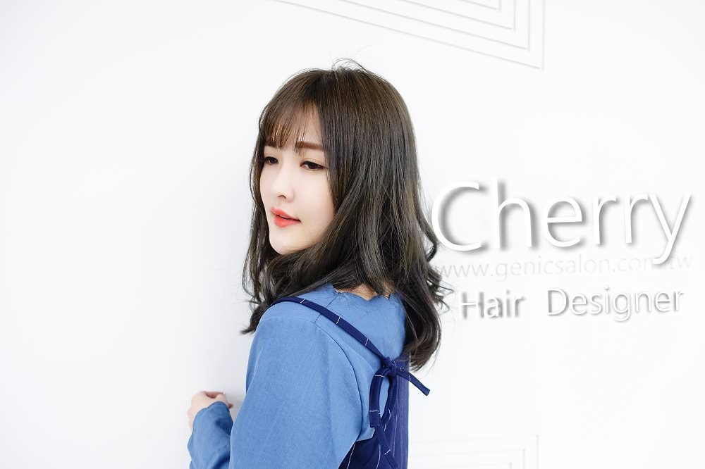 【剪染髮型】秋冬霧感灰綠 空氣輕盈中長髮 質感OLAPLEX 護髮 設計師Cherry