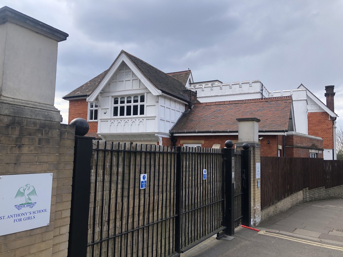 【英国のなかのロシア】アンナ・パヴロワの暮らした家 Ivy House in Golders Green