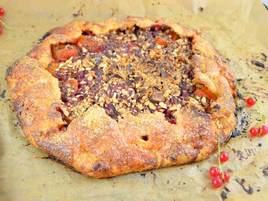 Galette mit Haselnuss, Marille und Ribisel Ich muss backen