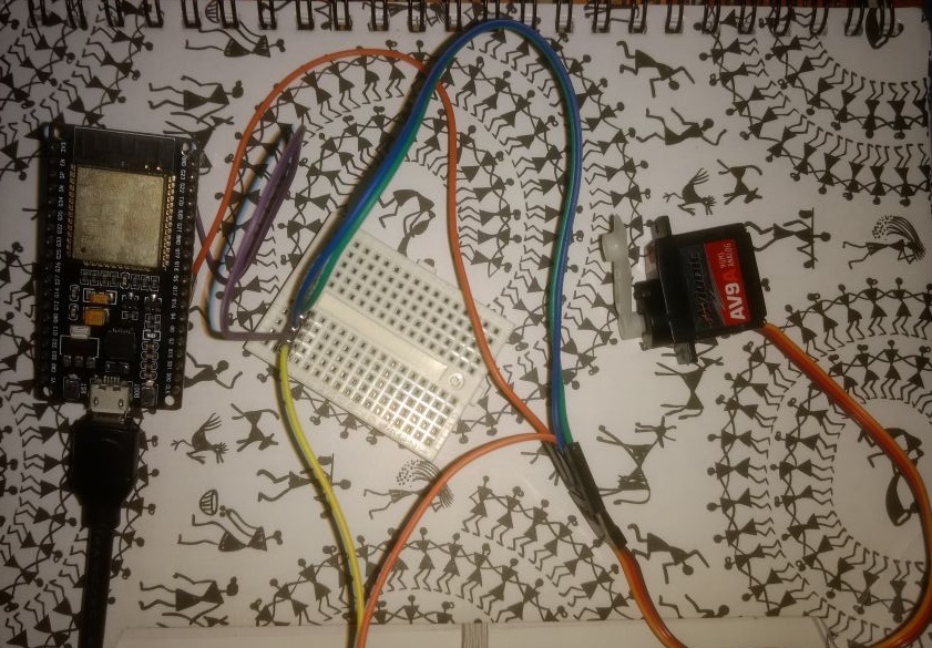 ESPIDF Lets Control Servo Using ESP32 iCircuit