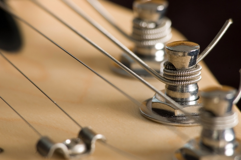 How to Restring an Acoustic Guitar Elevate(04)