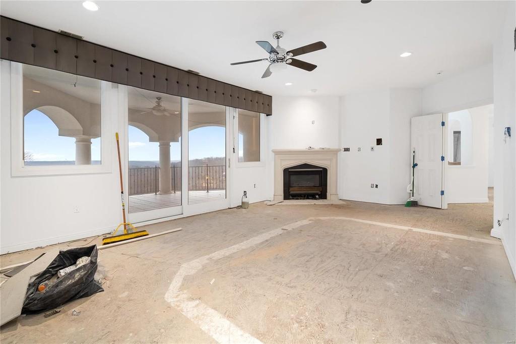 Nelly's Crumbling Mansion Is A Relic Of the MTV Cribs Era