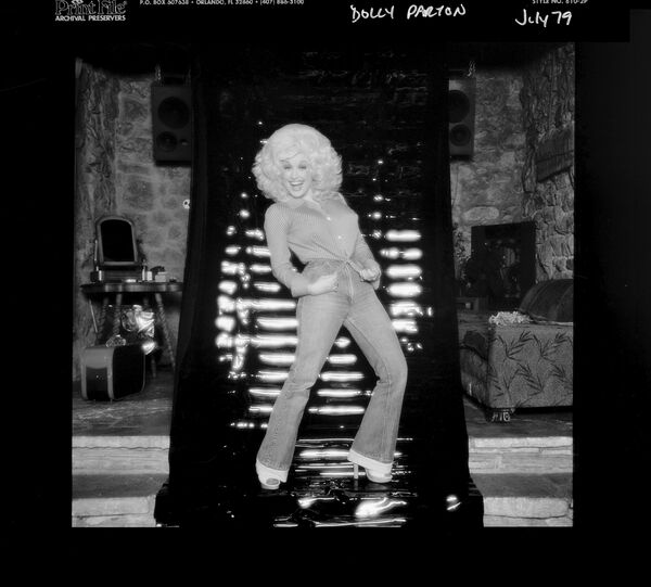 Dolly Parton Contact sheet EC_DollyParton_055 Iconic Licensing