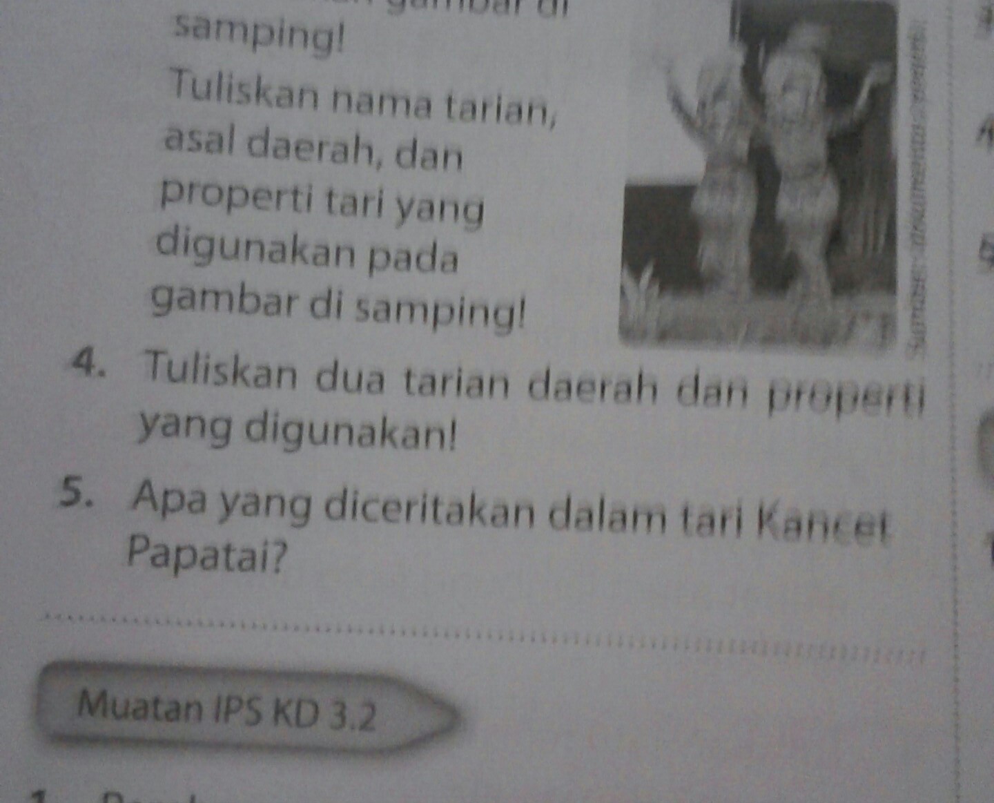 Tuliskan dua tarian daerah dan propertinya Brainly.co.id