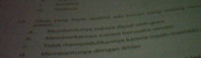 Sikap yang tepat apabila ada teman yang sedang mengalami kesulitan