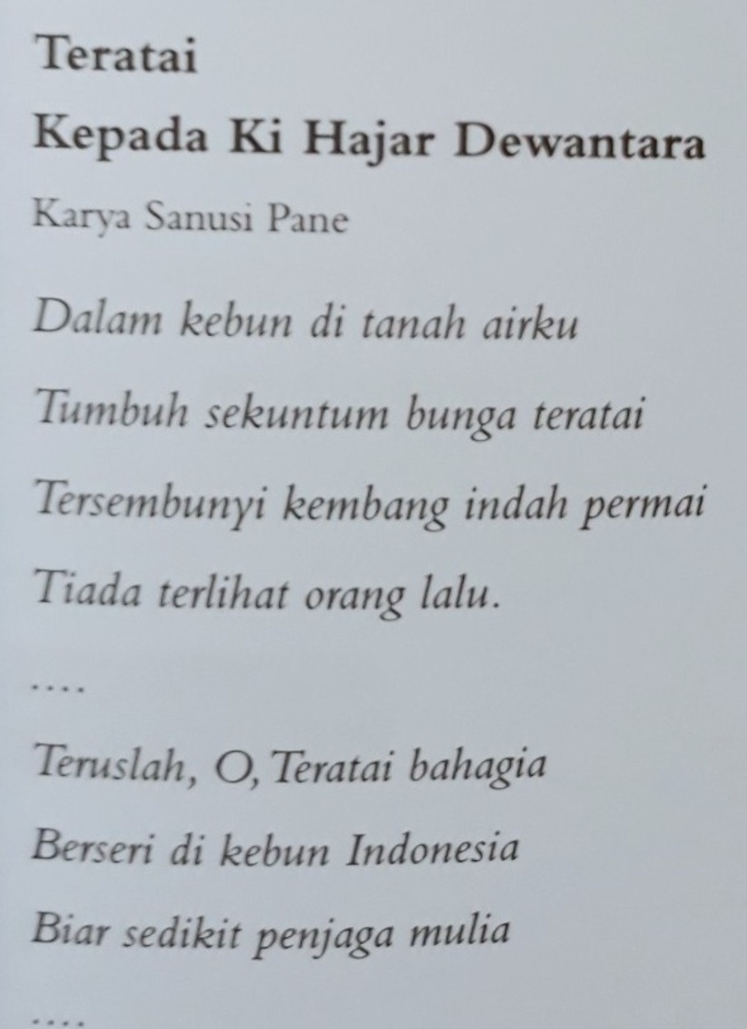 Puisi Tentang Bunga Teratai