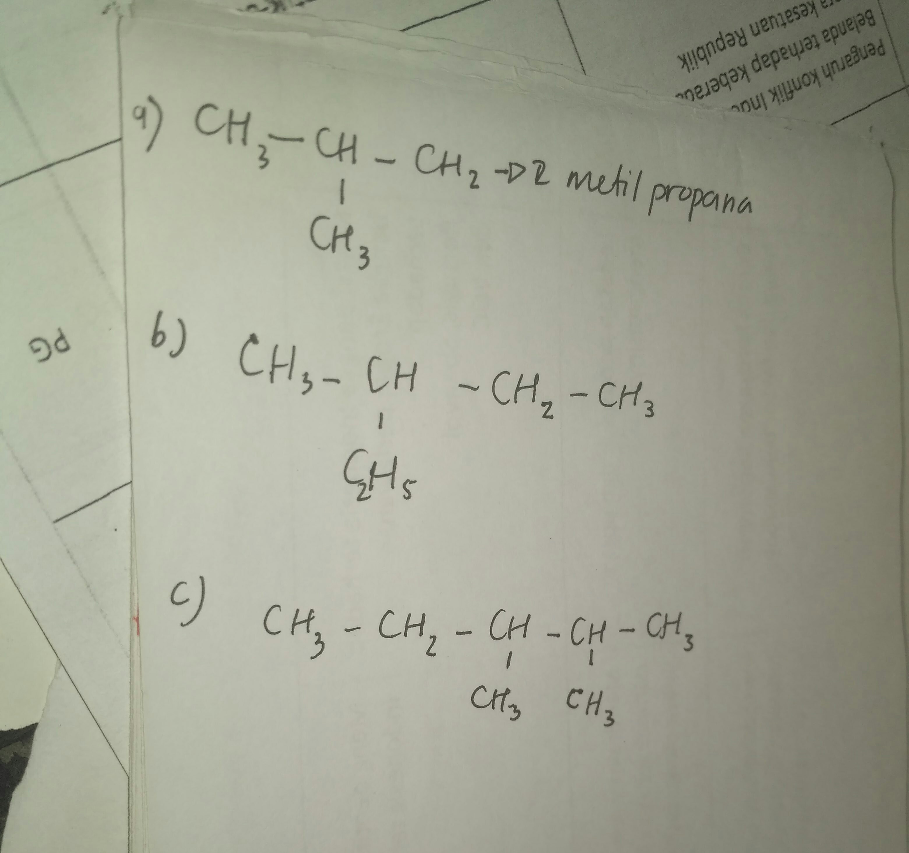 1. Apakah namanama senyawa berikut benar menurut aturan IUPAC?jika