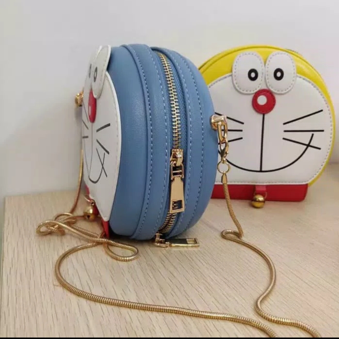 Tas selempang wanita Doraemon