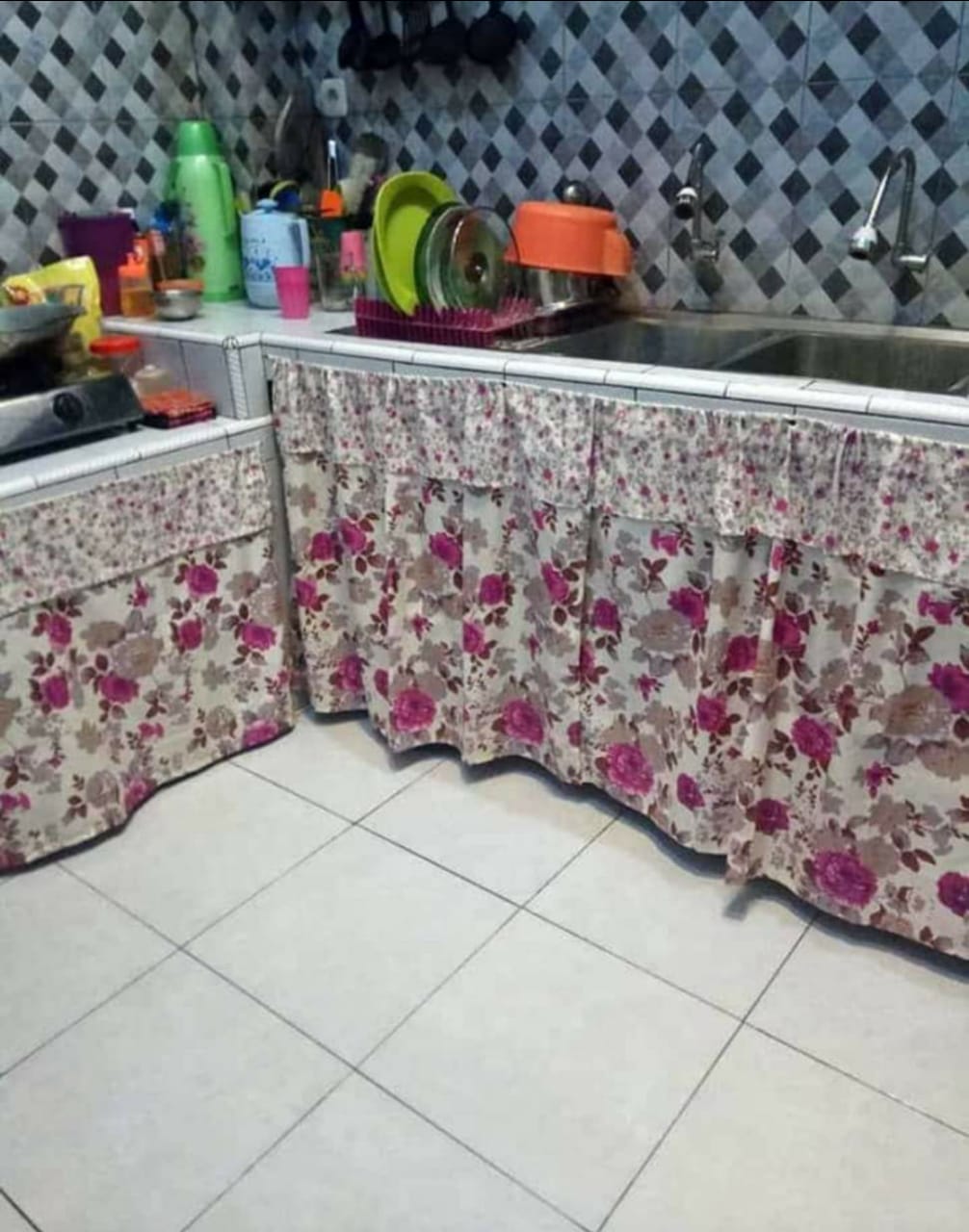 33+ Tips Model Gorden Meja Dapur Terkeren Hunian