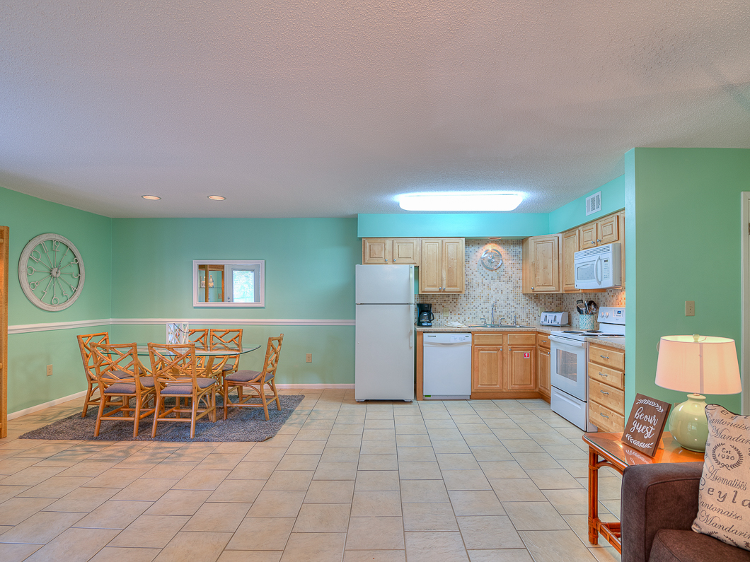 “Sea La Vie” Sandpiper Condominium Unit 3B 1069 W Beach Blvd