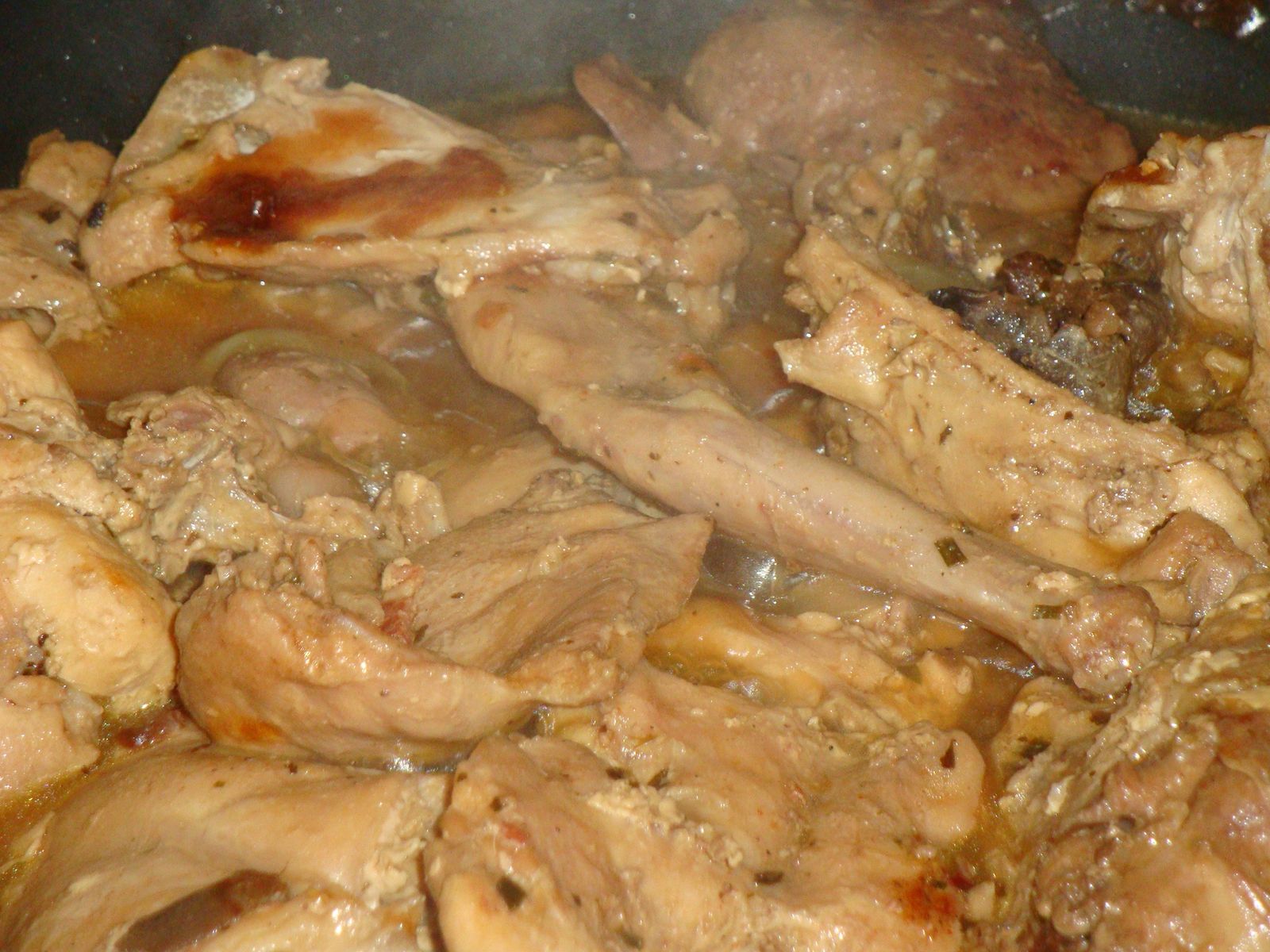 Lapin a la bière et aux olives....Tupperware...... Le