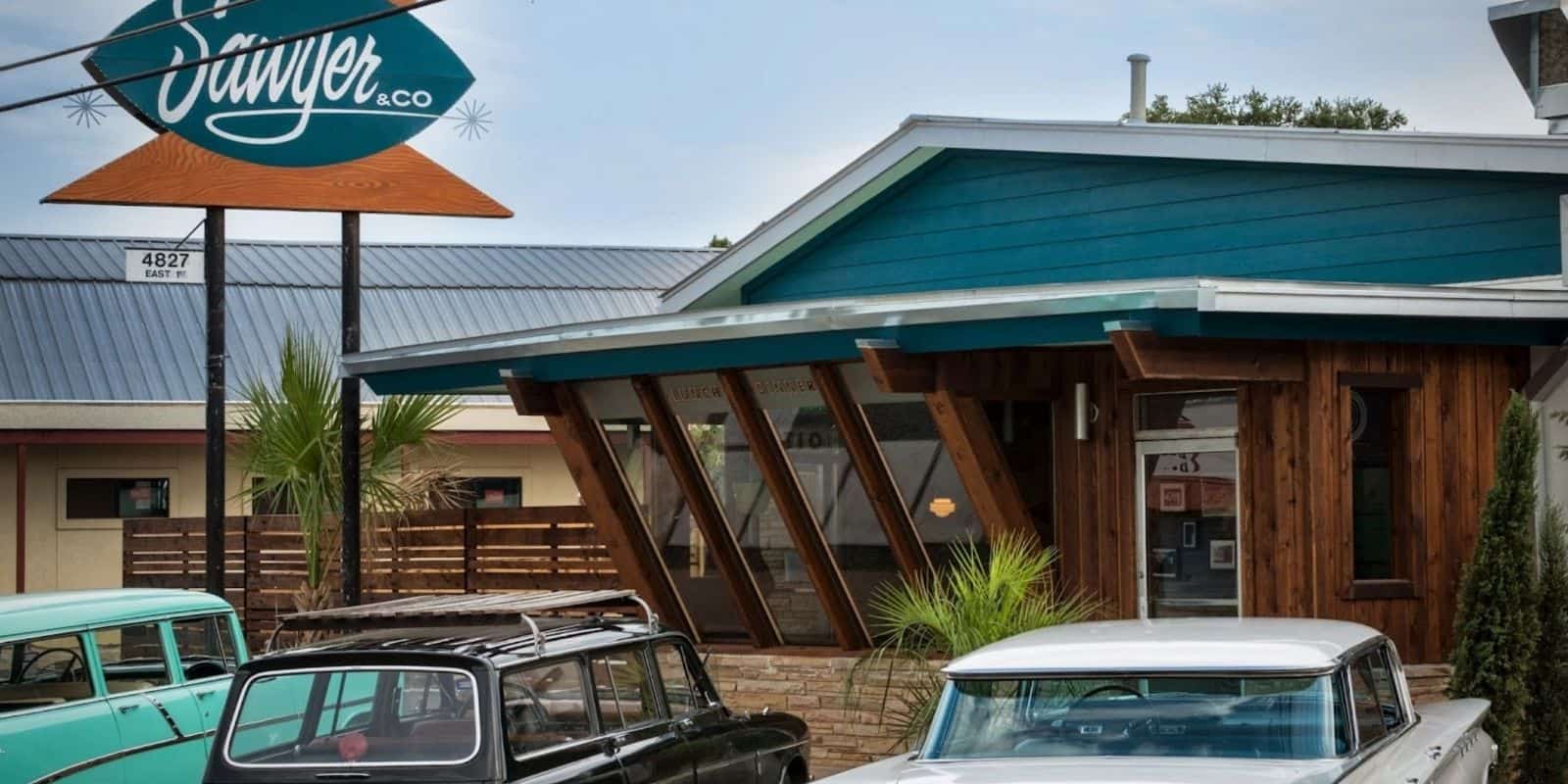 10 Best DogFriendly Restaurants in & Around Austin, TX