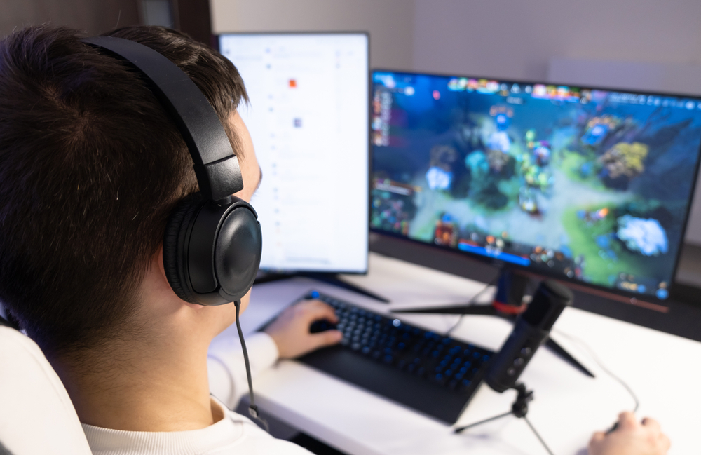 Are Studio Headphones Good for Gaming? (Find Out Now!) Ideal CPU