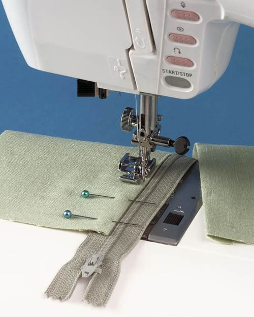 13 Steps To Learn How To Sew A Zipper Ideal Me
