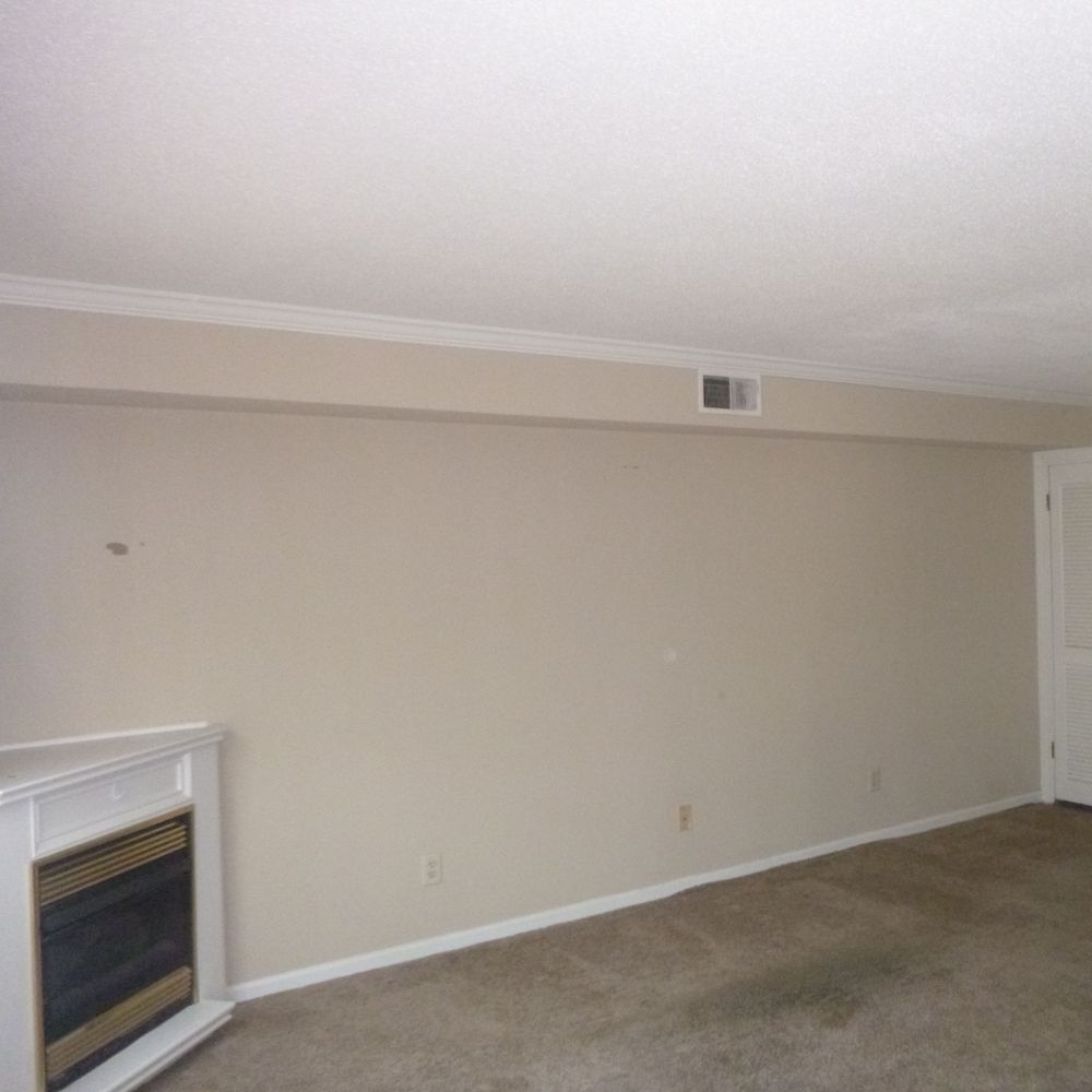 Oakmont Townhouse Ideal Property Management Group, LLC