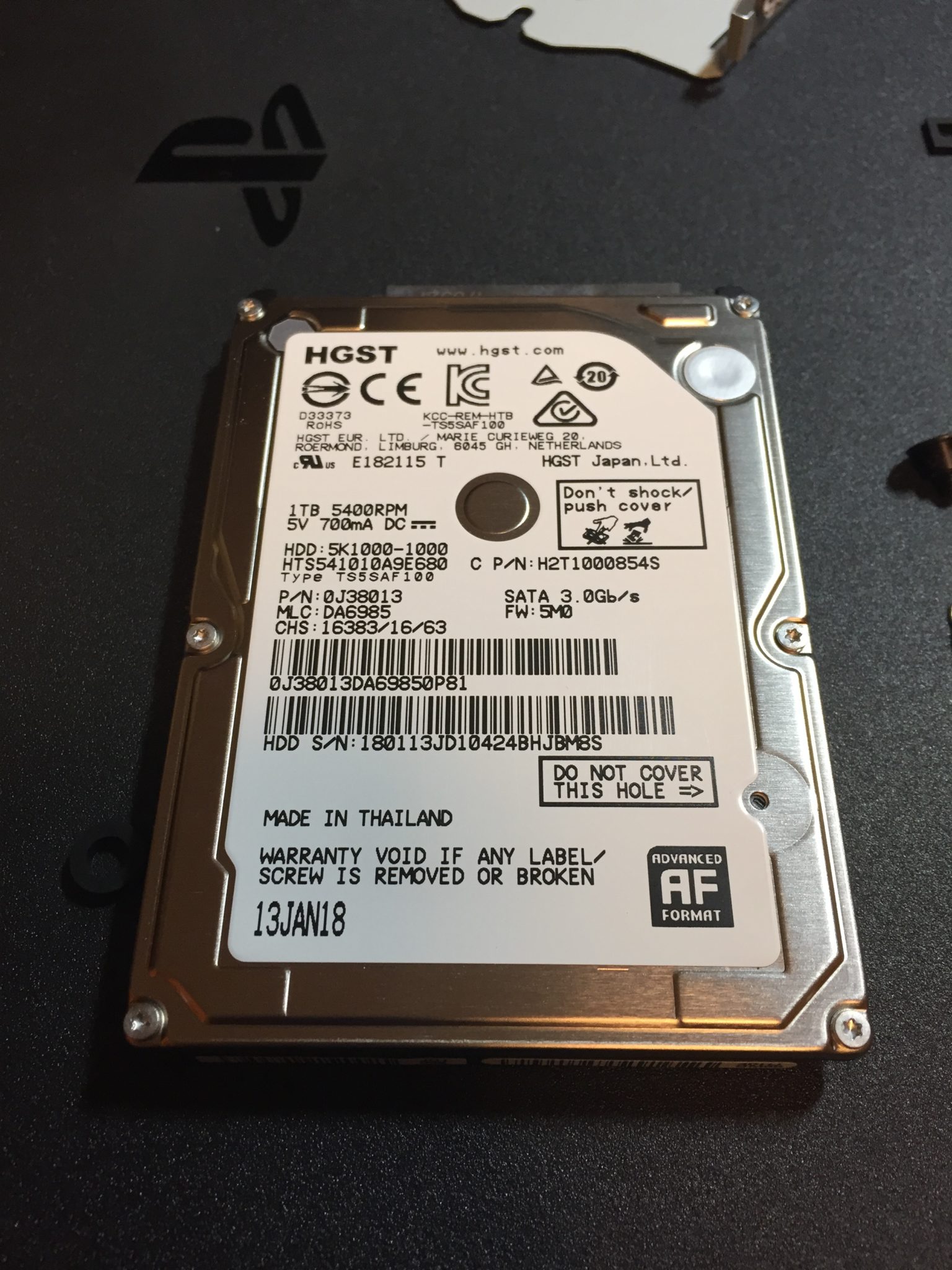 【簡単】Ps4Pro (PS4) の内蔵HDDをSSDに換装する方法【ssd交換 やり方